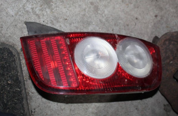 Nissan Micra 2004 hátsó lámpa jobb
