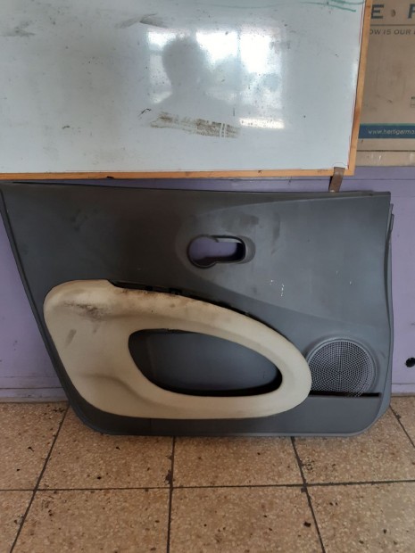 Nissan Micra Bal Első Ajtókárpit