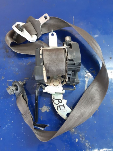 Nissan Micra Bal Első Biztonsági Öv + Övfeszítő