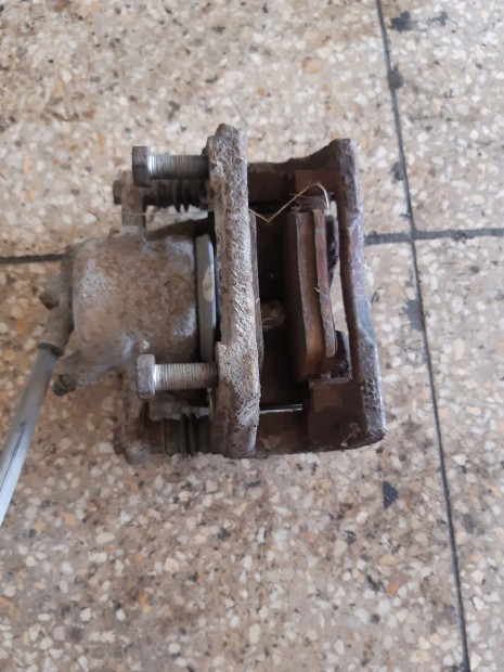 Nissan Micra Bal Els� F�knyereg