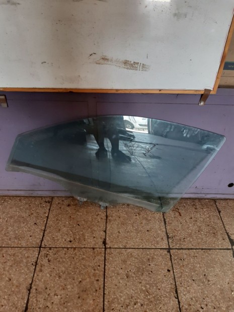 Nissan Micra Bal Els Lejr Ablakveg