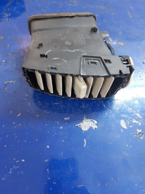 Nissan Micra Bal K�z�ps� Szell�z�