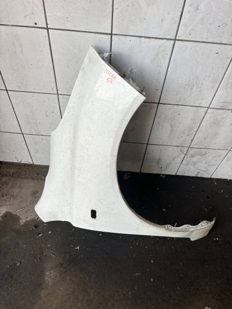 Nissan Micra K12 jobb s�rv�d� feh�r 