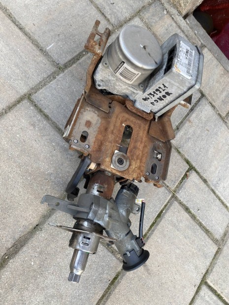Nissan Micra K12 kormányszervó
