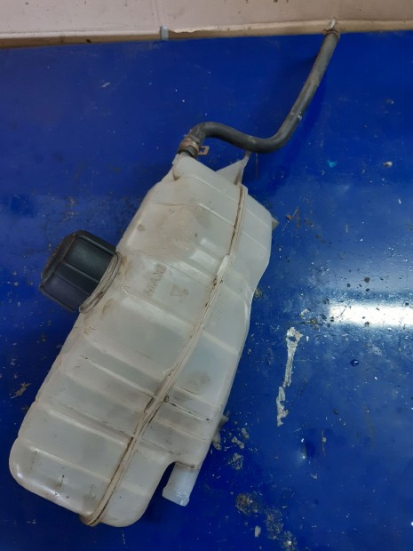 Nissan Micra Kiegyenl�t� Tart�ly