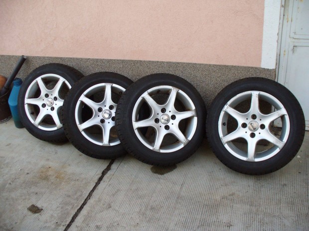 Nissan Micra s Nissan Patrol felnik