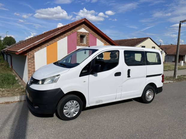 Nissan NV200 1.6 Tekna (7 személyes )