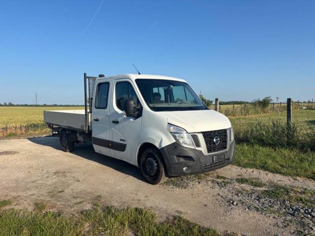 Nissan NV400