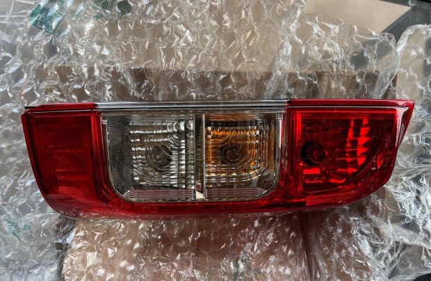 Nissan Navara 2015-21 gyári jobb hátsó lámpa 265504KJ0A