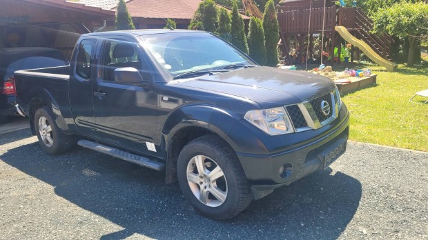 Nissan Navara 2.5D 170lovas Hosszú platós eladó