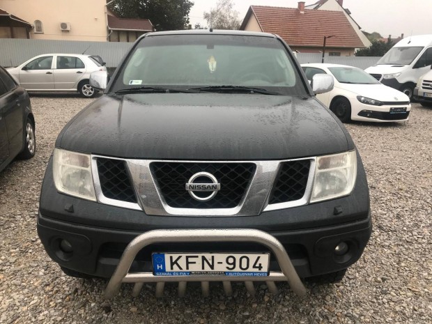 Nissan Navara 4WD Double 2.5D LE