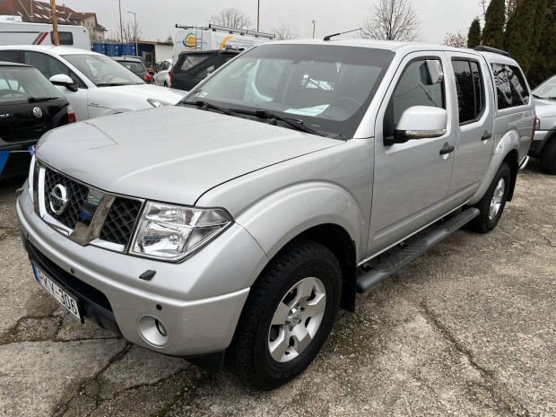 Nissan Navara 4WD Double 2.5D Platinum jkort...