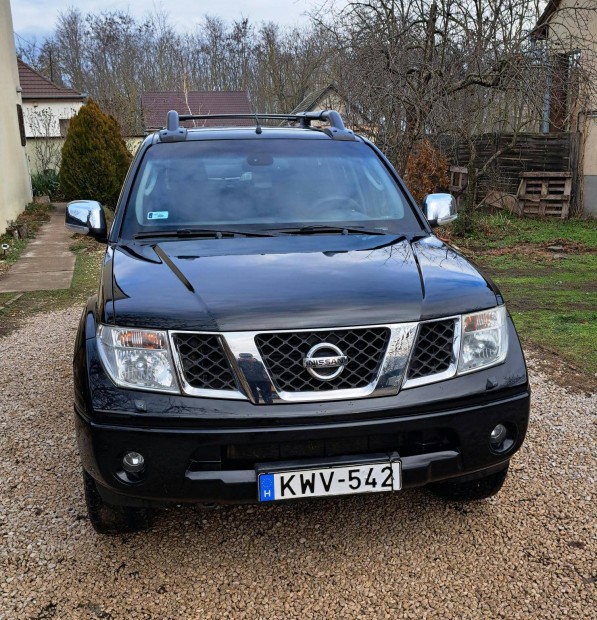 Nissan Navara 4WD Double 2.5D SE