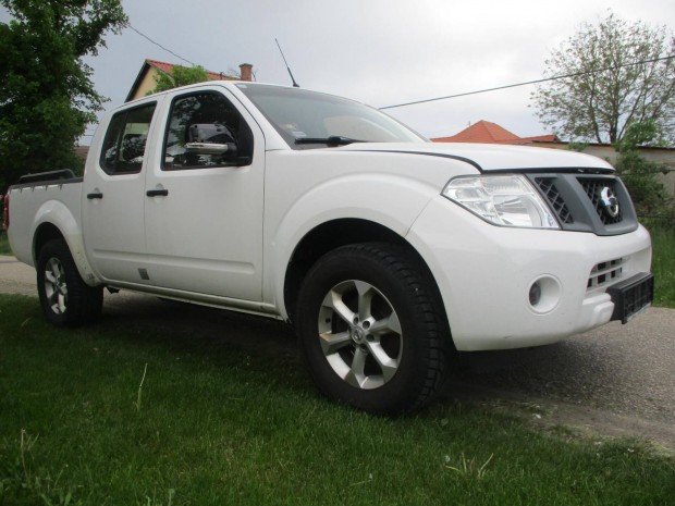 Nissan Navara 4WD Double 2.5D XE 150E.KM