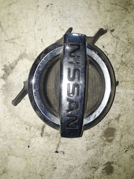 Nissan Navara D40 Felirat / Embl�ma