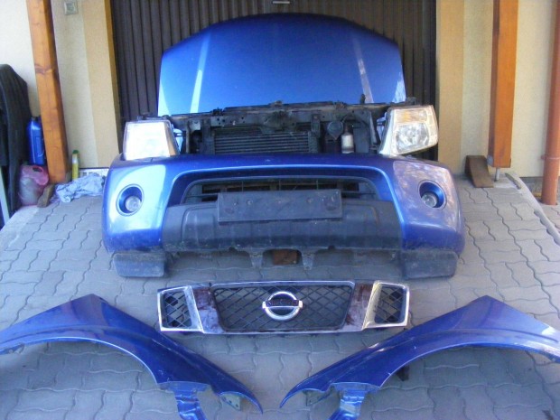 Nissan Navara D40/Pathfinder R51 Facelift Csavaros eleje