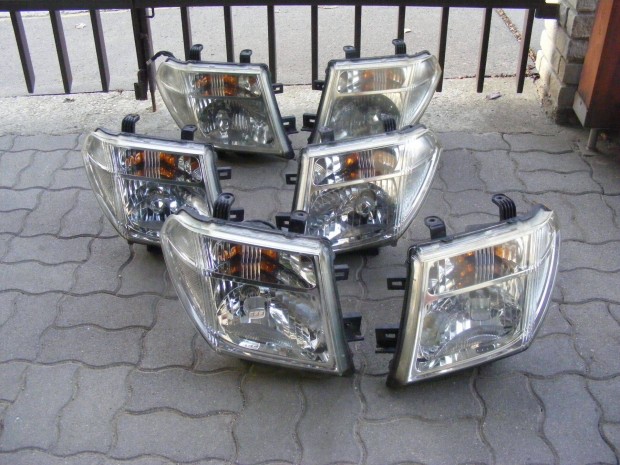 Nissan Navara D40/Pathfinder R51 fényszóró