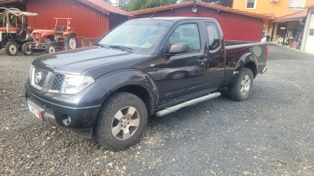 Nissan Navara Hossz plats 4 szemlyes elad