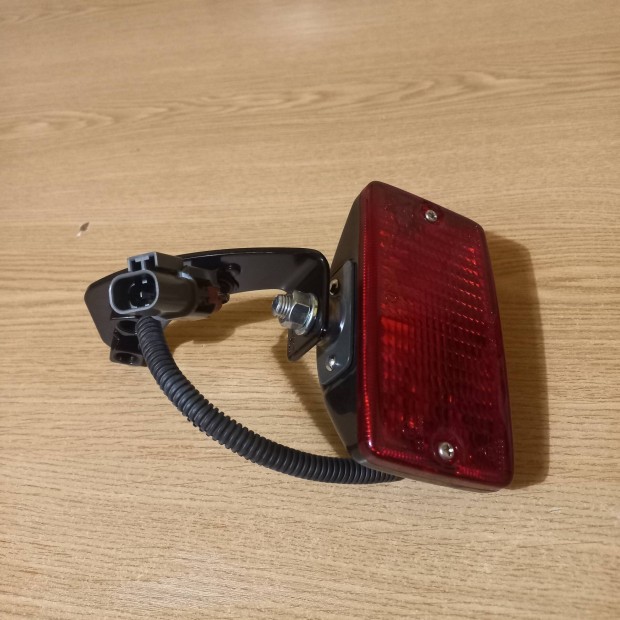 Nissan Navara hátsó ködlámpa