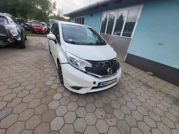 Nissan Note 1.2 DIG-S Tekna Indul! �zemk�pes!