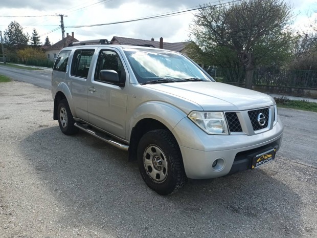 Nissan Pathfinder 2.5 Tdi LE BATU-CAR ahol az a...