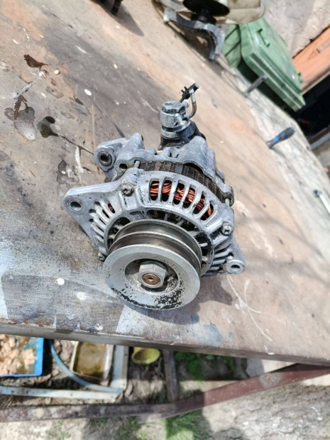 Nissan Patrol 2.8 GR Gener�tor v�kumpumpa