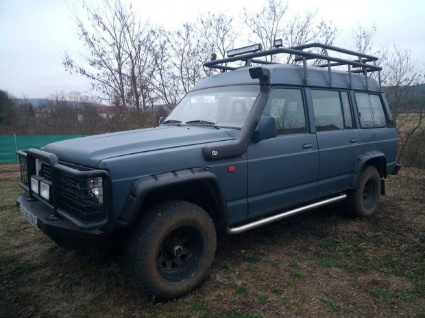 Nissan Patrol K260 kieg�sz�t�k l�kh�r�t�k gallyt�r� snorkel s�rv�d� sz