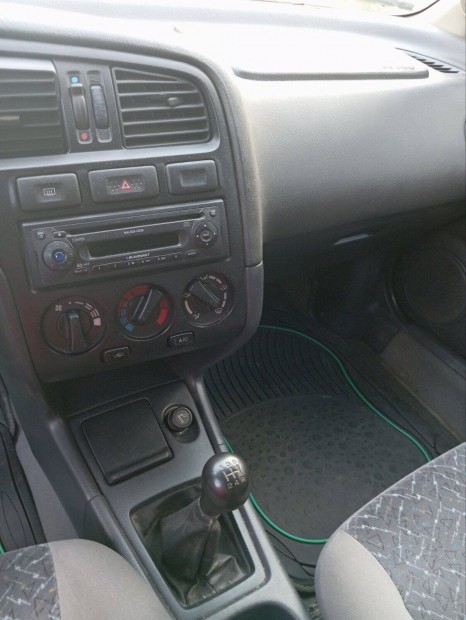 Nissan Primra 1,6 benzines aut