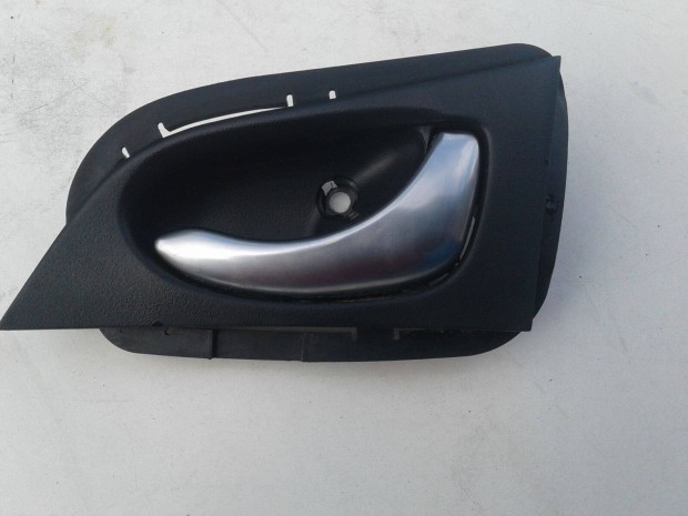 Nissan Primera P12 2.2 DCI 102Kw jobb belső kilincs