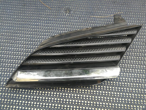 Nissan Primera P12 gyári hűtő rács