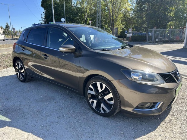 Nissan Pulsar 1.6 DIG-T Tekna Szervizkönyv