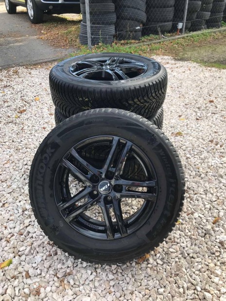 Nissan Qashkai könnyűfém felni Hankook R16 215/65 téli gumival