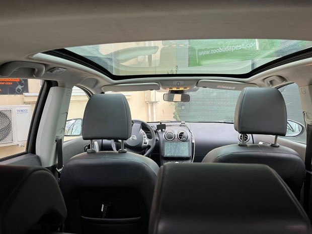 Nissan Qashqai 14 ,Full-extra,bőr belső , panoráma üvegtető . navigá