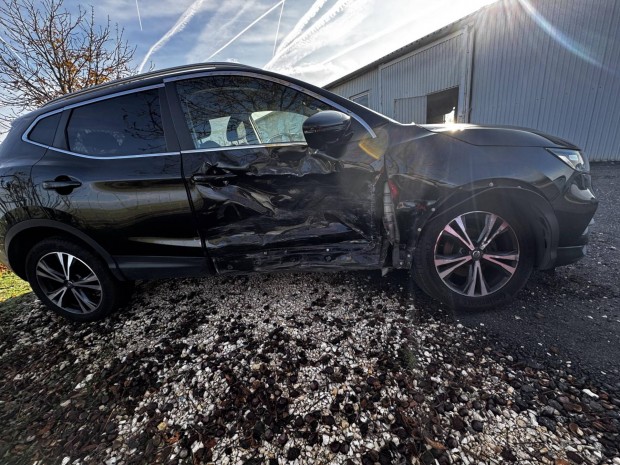 Nissan Qashqai 1.2 DIG-T N-Connecta Vgig Vezet...