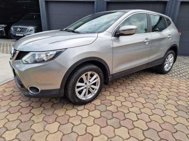 Nissan Qashqai 1.2 DIG-T N-Tec Vezetett Szerviz...