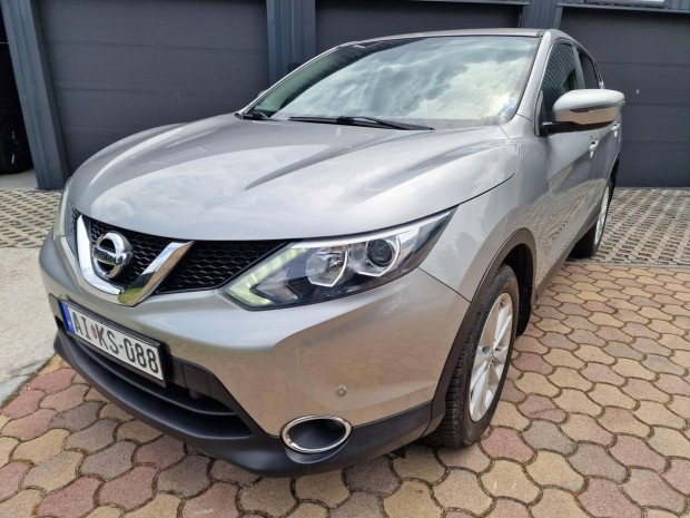 Nissan Qashqai 1.2 DIG-T N-Tec Vezetett Szerviz...