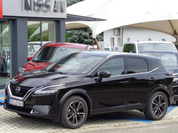 Nissan Qashqai 1.3 DIG-T Mild Hybrid Tekna 4WD...
