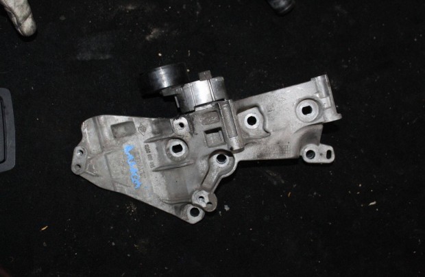 Nissan Qashqai 1.5 Dci Genertor tart konzol 8200669495