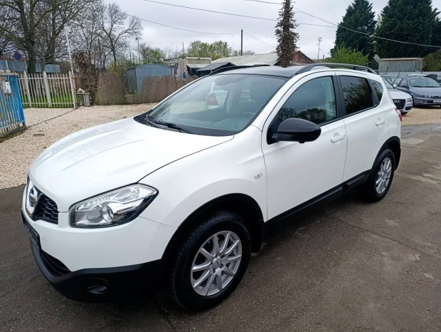 Nissan Qashqai 1.6 360 Panor�ma. navig�ci�. sze...