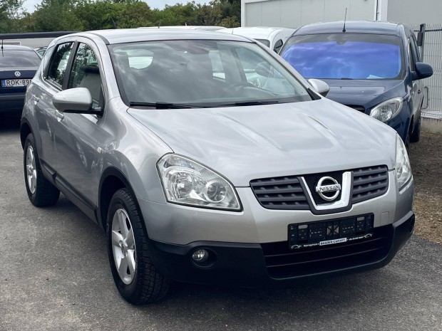 Nissan Qashqai 1.6 Acenta 2WD Szervizkönyv-Vonó...