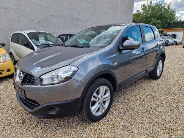 Nissan Qashqai 1.6 Acenta Makulátlan állapotban...