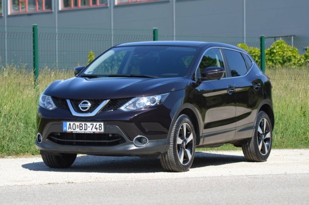 Nissan Qashqai 1.6 DIG-T N-Connecta 105ekm/Navi...