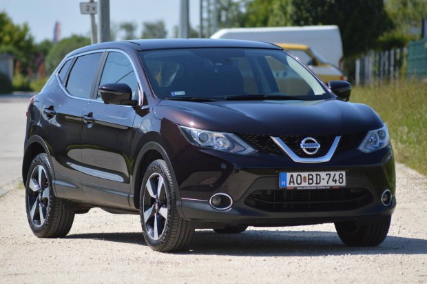 Nissan Qashqai 1.6 DIG-T N-Connecta 105ekm/Navi...