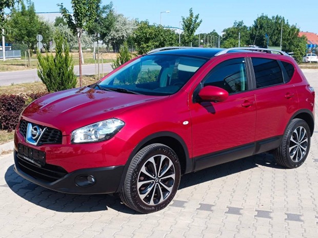 Nissan Qashqai 1.6 Tekna Start&Stop Sérülésmentes!