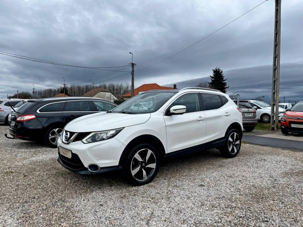 Nissan Qashqai 1.6 dCi N-Connecta EURO6 Navig�c...