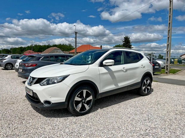 Nissan Qashqai 1.6 dCi N-Connecta EURO6 Navigc...