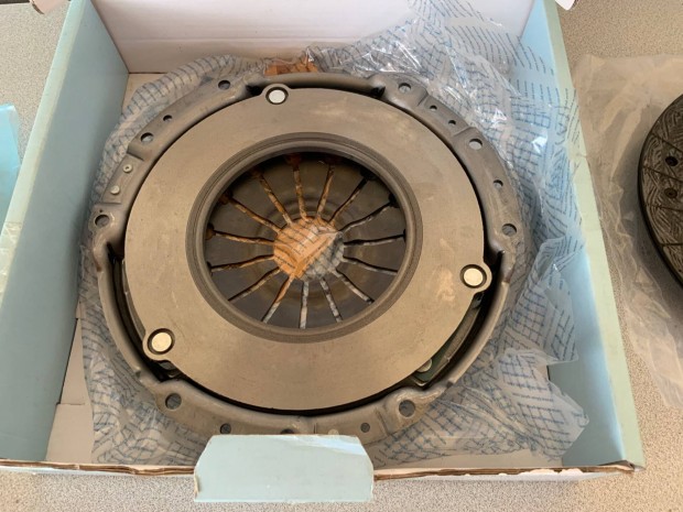 Nissan Qashqai 2000 benzines kuplung szerkezet j elad!