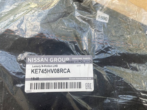 Nissan Qashqai 2017-es modellév gyári bontatlan szövet autószőnyeg