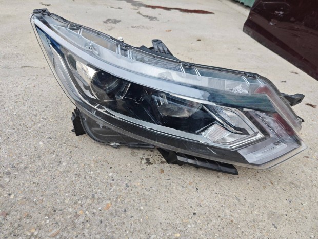 Nissan Qashqai 2018 els fnyszr