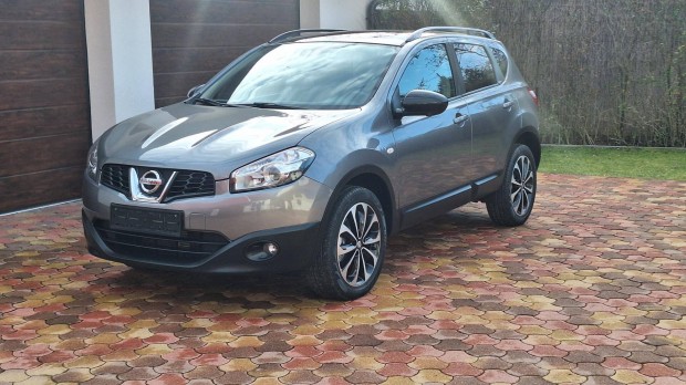 Nissan Qashqai 2.0 Tekna 4WD CVT Vezetett szerv...